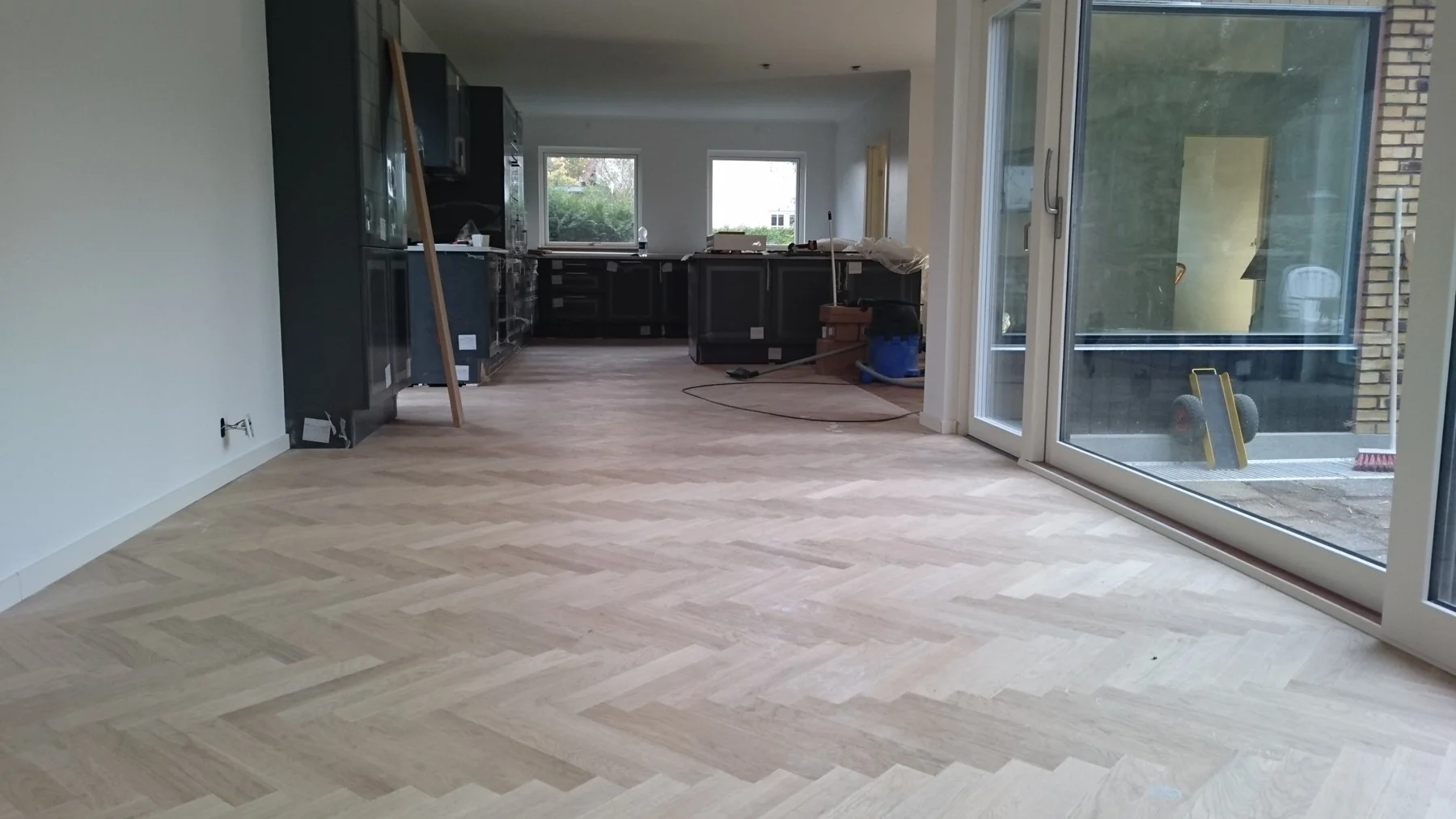 Sildeben gennem rummet – Holte